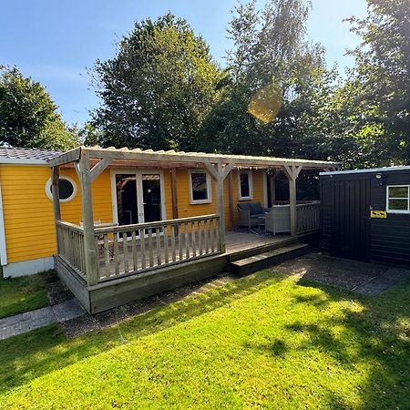 Ruime 5-Persoons Chalet Aan Het Bergumermeer Suameer 외부 사진